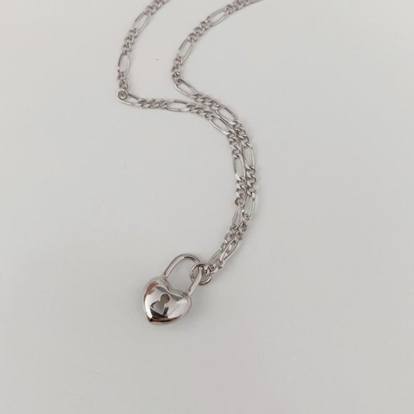 925 Sterling Silver Heart Lock Necklace Dainty Tiny Locket Chain Necklace - Picture 4 of 5